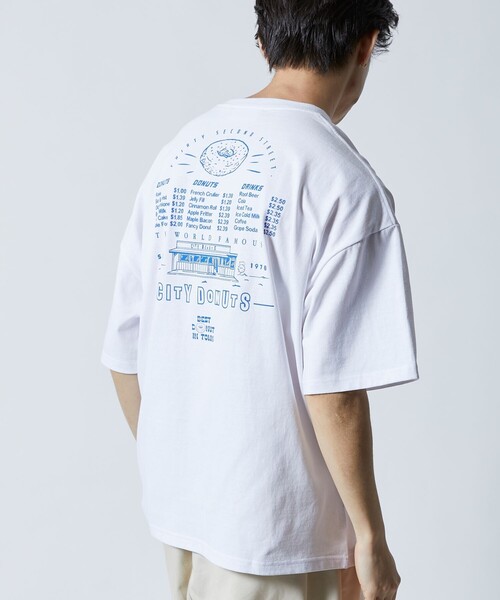 FREAK'S STORE(フリークスストア)の「【限定展開】GROCERY & DELICATESSEN/グロサリー&デリカテッセン 別注 ビッグシルエット CITY DONUTS バックプリントTシャツ(Tシャツ/カットソー・メンズ・ホワイト/アッシュグレー/ブラック/ライトピンク・SMALL/MEDIUM/LARGE)」の10枚目の写真