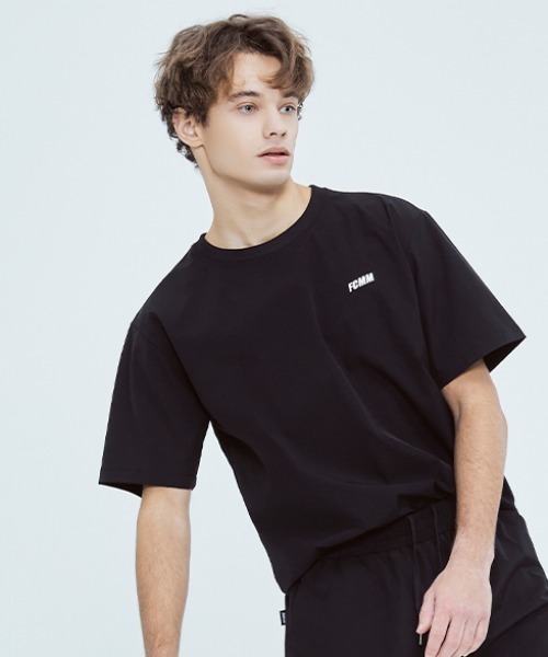 FCMM(エフシーエムエム)の「AIR COOLING RECOVERY T-SHIRT/エアークーリングリカバリーTシャツ(Tシャツ/カットソー・メンズ・ブラック/ブルーグレー・LARGE/MEDIUM)」の1枚目の写真