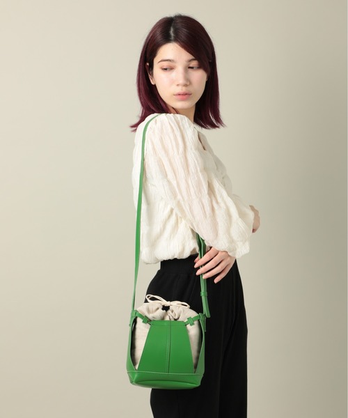 T・S・L（ティーエスエル）の「【T・S・L】PUレザー ドローストリング ショルダーバッグ　1231-506-1（ショルダーバッグ・レディース・グリーン/ブラック/グレイッシュベージュ・FREE）」の14枚目の写真