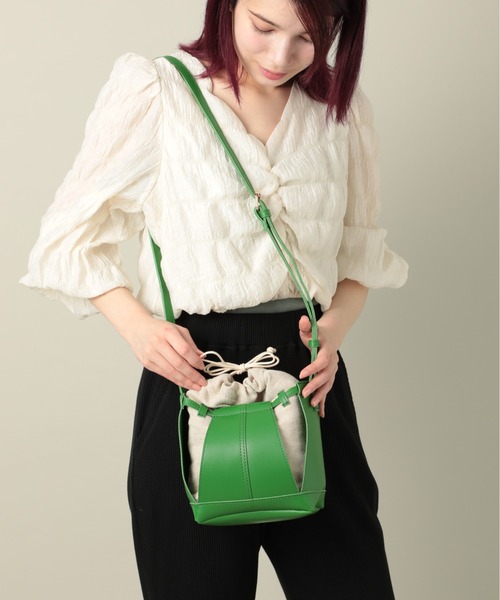 T・S・L（ティーエスエル）の「【T・S・L】PUレザー ドローストリング ショルダーバッグ　1231-506-1（ショルダーバッグ・レディース・グリーン/ブラック/グレイッシュベージュ・FREE）」の22枚目の写真