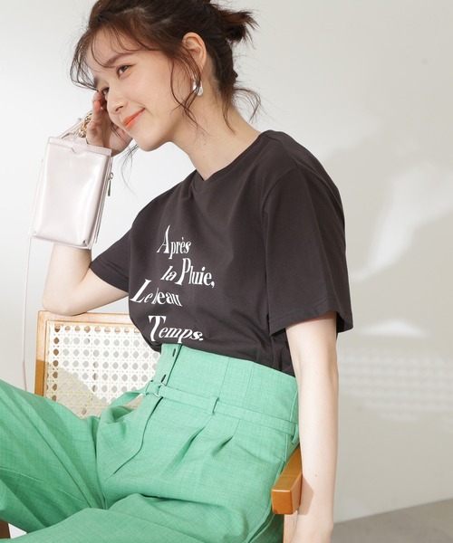 N.（N. Natural Beauty Basic）（エヌエヌナチュラルビューティーベーシック）の「◆ＢＩＧ　ＬＯＧＯ　Ｔシャツ（Tシャツ/カットソー・レディース・オフホワイト/チャコール/ピンク・MEDIUM）」の2枚目の写真
