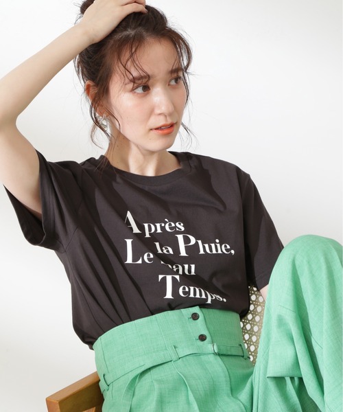 N.（N. Natural Beauty Basic）（エヌエヌナチュラルビューティーベーシック）の「◆ＢＩＧ　ＬＯＧＯ　Ｔシャツ（Tシャツ/カットソー・レディース・オフホワイト/チャコール/ピンク・MEDIUM）」の4枚目の写真