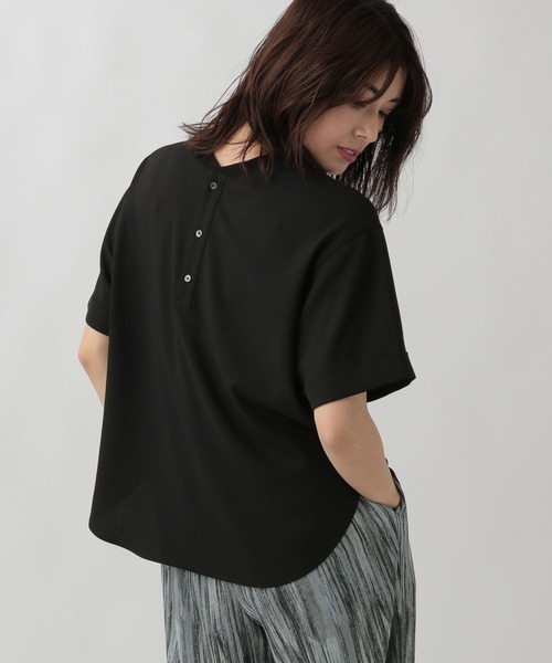 Elura（エルーラ）の「サラサラサマー2WAYブラウス（シャツ/ブラウス・レディース・ネイビー/ホワイト/ブラック/グリーン系その他4/ライトピンク/ホワイト系その他5/ダークネイビー/カーキ/ブルー系その他6・MEDIUM/LARGE/SMALL）」の16枚目の写真