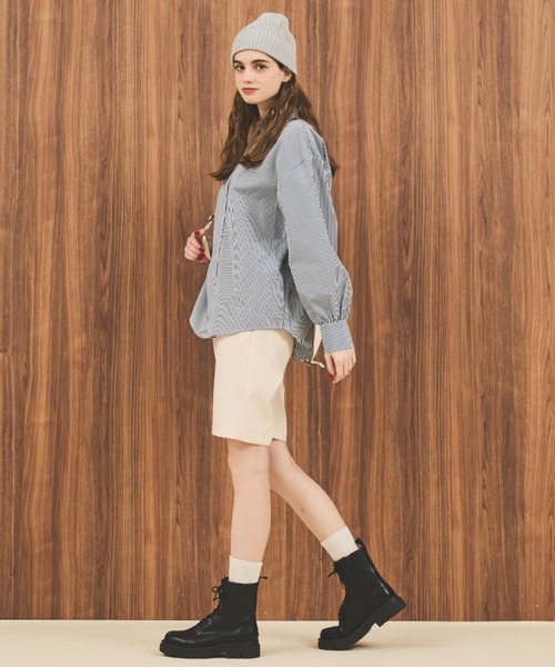 MERLOT（メルロー）の「ボリューム袖ベーシックストライプシャツ（シャツ/ブラウス・レディース・ネイビー/マスタード/ブルー・FREE）」の19枚目の写真