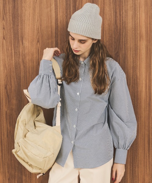 MERLOT（メルロー）の「ボリューム袖ベーシックストライプシャツ（シャツ/ブラウス・レディース・ネイビー/マスタード/ブルー・FREE）」の12枚目の写真