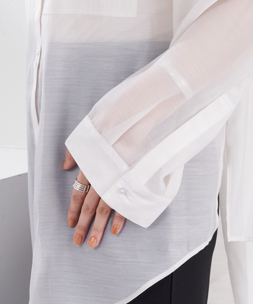 SHENERY（シーナリー）の「シアーオーガンジーシャツ（シャツ/ブラウス・レディース・ブルー/ライトグレー・FREE）」の5枚目の写真