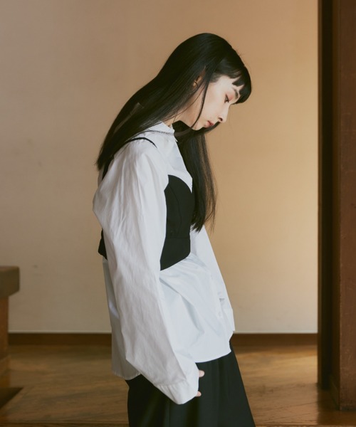 Happy John(ハッピージョン)の「slit design bustier/スリットデザインビスチェ(ベスト・レディース・ブラウン/ベージュ/ブラック/グレー・FREE)」の9枚目の写真