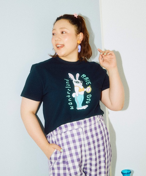 PUNYUS（プニュズ）の「RAVE ON WONDERLAND Tシャツ（Tシャツ/カットソー・レディース・オレンジ/ホワイト/ブラック・2/1/4/3）」の16枚目の写真