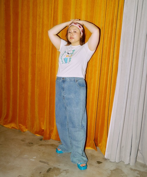 PUNYUS（プニュズ）の「RAVE ON WONDERLAND Tシャツ（Tシャツ/カットソー・レディース・オレンジ/ホワイト/ブラック・2/1/4/3）」の21枚目の写真