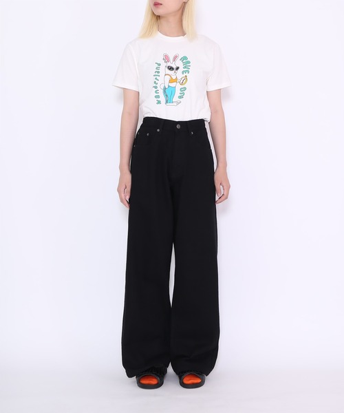 PUNYUS（プニュズ）の「RAVE ON WONDERLAND Tシャツ（Tシャツ/カットソー・レディース・オレンジ/ホワイト/ブラック・2/1/4/3）」の7枚目の写真