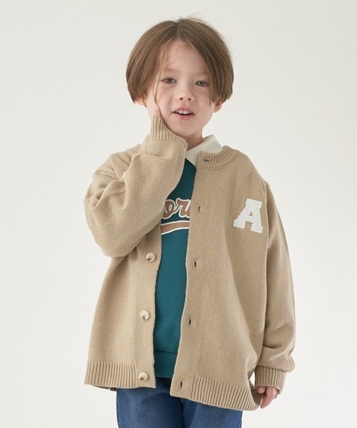 b・ROOM(ビールーム)の「【マシーンウォッシャブル対応】アップリケニットカーディガン(カーディガン/ボレロ・キッズ・トップグレー/ベージュ/ブルー/ブラック/カーキ・LARGE/MEDIUM)」の4枚目の写真