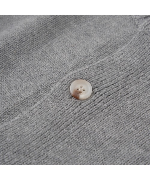 b・ROOM(ビールーム)の「【マシーンウォッシャブル対応】アップリケニットカーディガン(カーディガン/ボレロ・キッズ・トップグレー/ベージュ/ブルー/ブラック/カーキ・LARGE/MEDIUM)」の10枚目の写真