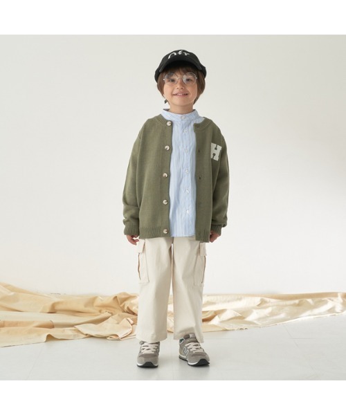 b・ROOM(ビールーム)の「【マシーンウォッシャブル対応】アップリケニットカーディガン(カーディガン/ボレロ・キッズ・トップグレー/ベージュ/ブルー/ブラック/カーキ・LARGE/MEDIUM)」の14枚目の写真