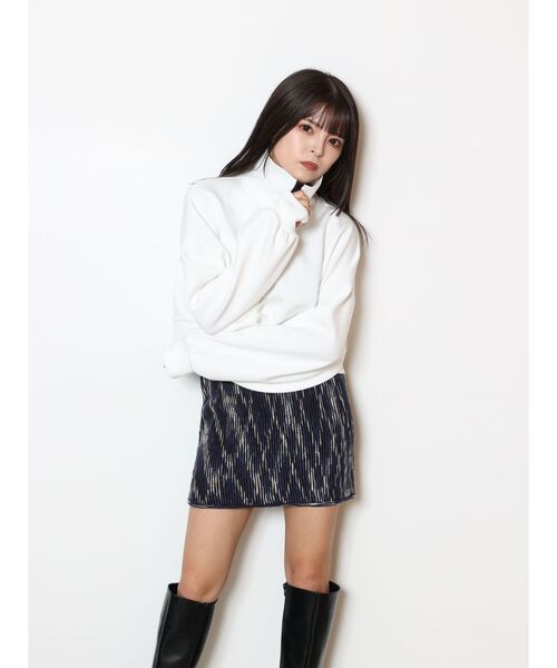 MURUA（ムルーア）の「カラージップショートトップス【WEB限定スウェット】（スウェット・レディース・ホワイト/ブラック/パープル/マスタード・FREE）」の19枚目の写真