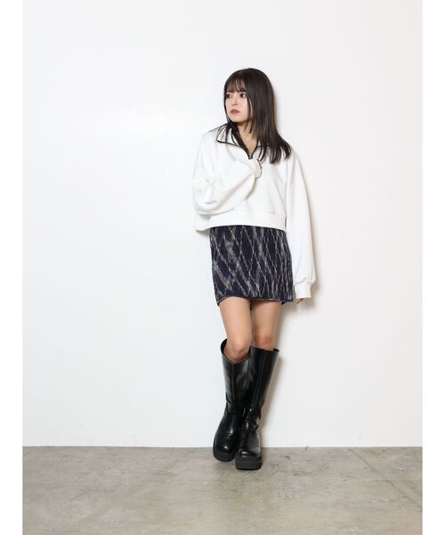 MURUA（ムルーア）の「カラージップショートトップス【WEB限定スウェット】（スウェット・レディース・ホワイト/ブラック/パープル/マスタード・FREE）」の20枚目の写真