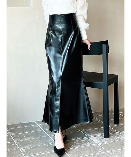 RESEXXY（リゼクシー）の「センタースリットスカート（スカート・レディース・グリーン/アイボリー/ブラウン/ブラック・FREE）」の3枚目の写真