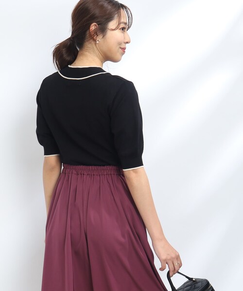 couture brooch（クチュールブローチ）の「◆【襟元デザイン2WAY】パール調バックル配色タイ5分袖ニット（ニット/セーター・レディース・ライトベージュ/ブラック/ブラウン系その他・42/38）」の14枚目の写真