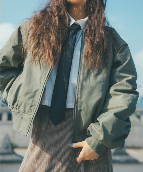 FREE'S MART（フリーズマート）の「◆袖取り外し2WayコクーンスリーブMA-1（MA-1・レディース・ホワイト/ブラック/カーキ・SMALL/MEDIUM）」の9枚目の写真