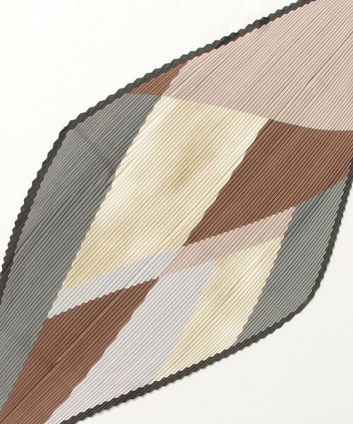 TOKYO SHIRTS（トウキョウシャツ）の「プリーツスカーフ（バンダナ/スカーフ・レディース・チャコールグレー/ライトブラウン・FREE）」の12枚目の写真