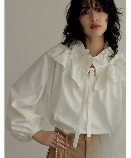 Re:EDIT(リエディ)の「ギャザーリボンフリルブラウス(シャツ/ブラウス・レディース・ホワイト/ブラック/ベージュ・MEDIUM/LARGE)」の4枚目の写真