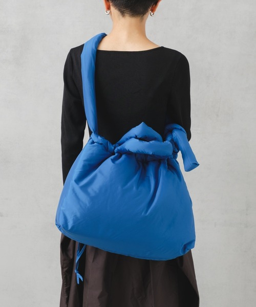 Actually（アクチュアリー）の「中綿2wayトート（ショルダーバッグ・レディース・ブルー/ブラック/グレイッシュベージュ・フリー）」の3枚目の写真