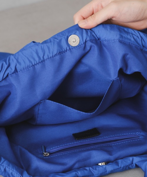 Actually（アクチュアリー）の「中綿2wayトート（ショルダーバッグ・レディース・ブルー/ブラック/グレイッシュベージュ・フリー）」の12枚目の写真