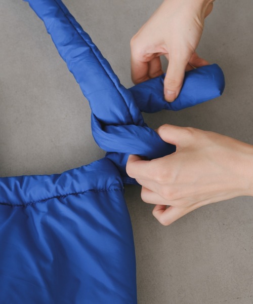 Actually（アクチュアリー）の「中綿2wayトート（ショルダーバッグ・レディース・ブルー/ブラック/グレイッシュベージュ・フリー）」の17枚目の写真