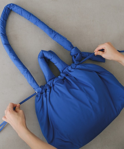 Actually（アクチュアリー）の「中綿2wayトート（ショルダーバッグ・レディース・ブルー/ブラック/グレイッシュベージュ・フリー）」の13枚目の写真