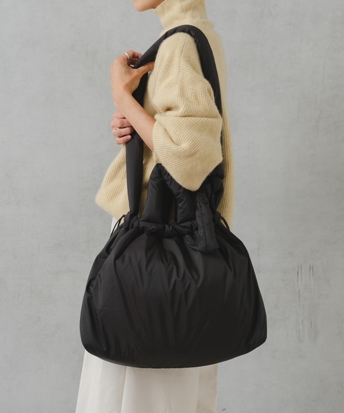 Actually（アクチュアリー）の「中綿2wayトート（ショルダーバッグ・レディース・ブルー/ブラック/グレイッシュベージュ・フリー）」の20枚目の写真