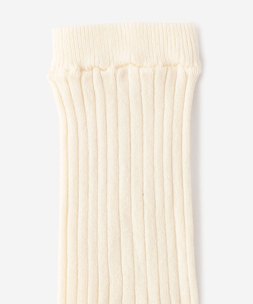 FALKE(ファルケ)の「FALKE | 46694 CROSS KNIT LEGWARMER WOMEN(レッグウォーマー・レディース・ブラック/アイボリー/ワイン・ONE)」の6枚目の写真