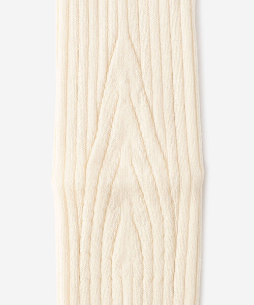 FALKE(ファルケ)の「FALKE | 46694 CROSS KNIT LEGWARMER WOMEN(レッグウォーマー・レディース・ブラック/アイボリー/ワイン・ONE)」の9枚目の写真