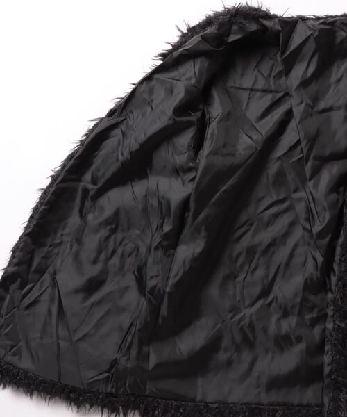 ANAP(アナップ)の「ボアノーカラージャケット(ノーカラージャケット・レディース・グレイッシュベージュ/アイボリー/ブラック・FREE)」の4枚目の写真