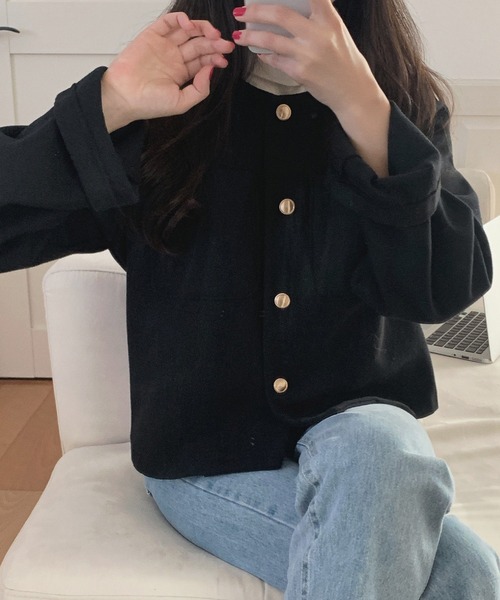 LAUIR（ラウアー）の「ノーカラーゴールド釦ジャケット（ノーカラージャケット・レディース・ダークグレー/ダークブラウン/ブラック・MEDIUM/LARGE）」の6枚目の写真