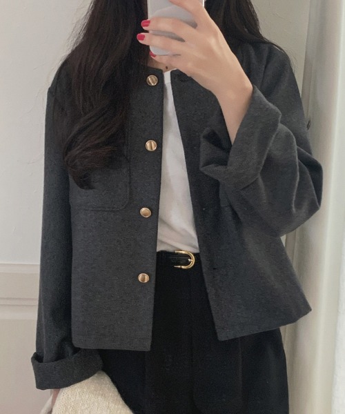 LAUIR（ラウアー）の「ノーカラーゴールド釦ジャケット（ノーカラージャケット・レディース・ダークグレー/ダークブラウン/ブラック・MEDIUM/LARGE）」の11枚目の写真