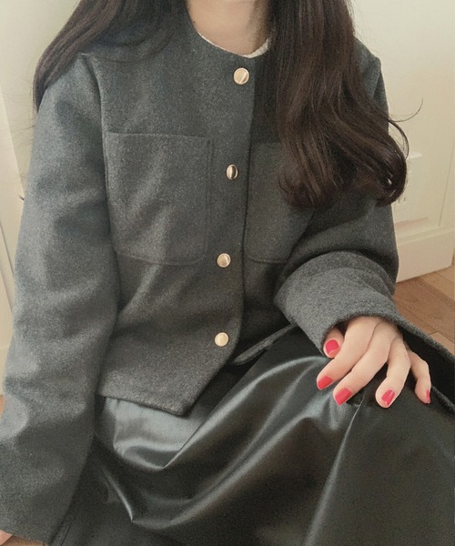 LAUIR（ラウアー）の「ノーカラーゴールド釦ジャケット（ノーカラージャケット・レディース・ダークグレー/ダークブラウン/ブラック・MEDIUM/LARGE）」の13枚目の写真