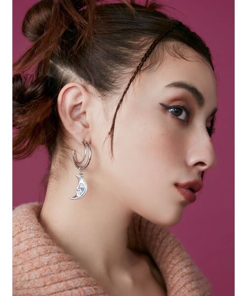 EVRIS（エヴリス）の「SUNNY MOTIF HOOPピアス（ピアス（両耳用）・レディース・シルバー/ゴールド・FREE）」の4枚目の写真