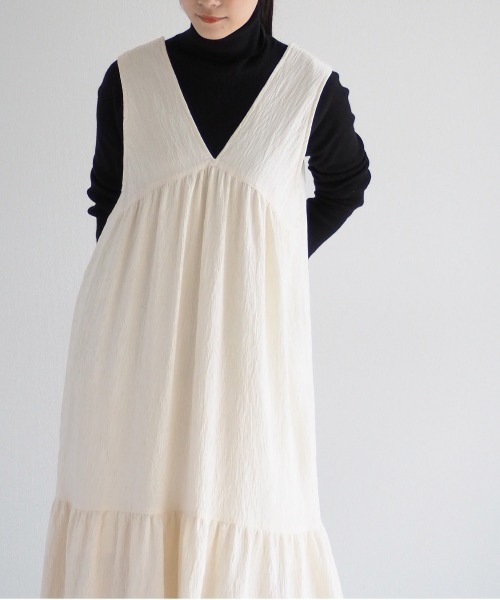 cepo(セポ)の「シワ加工バックリボンギャザーワンピース(ワンピース・レディース・ブラック/オフホワイト・M)」の4枚目の写真