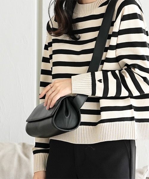 KOBE LETTUCE（コウベレタス）の「筒形ショルダーバッグ（ショルダーバッグ・レディース・ブラック/ブラウン・FREE）」の8枚目の写真