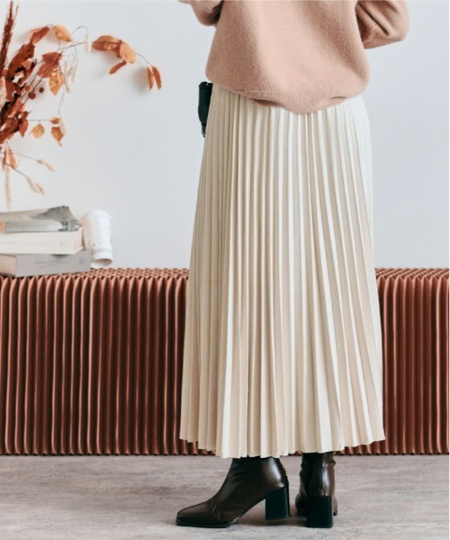 kirakiraShop(キラキラショップ)の「スウェード ロング プリーツ スカート(スカート・レディース・ブラック/ダークブラウン/ブラウン/ピンク/クリーム/キャメル/ベージュ/チャコール・M-L)」の9枚目の写真