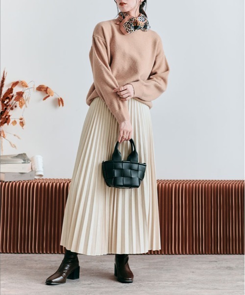 kirakiraShop(キラキラショップ)の「スウェード ロング プリーツ スカート(スカート・レディース・ブラック/ダークブラウン/ブラウン/ピンク/クリーム/キャメル/ベージュ/チャコール・M-L)」の13枚目の写真