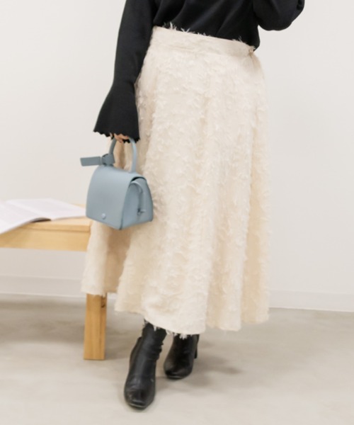 CLETTE(クレット)の「フリンジジャガードスカート(スカート・レディース・ピンクベージュ/アイボリー/ブラック・4L/3L/LL)」の1枚目の写真