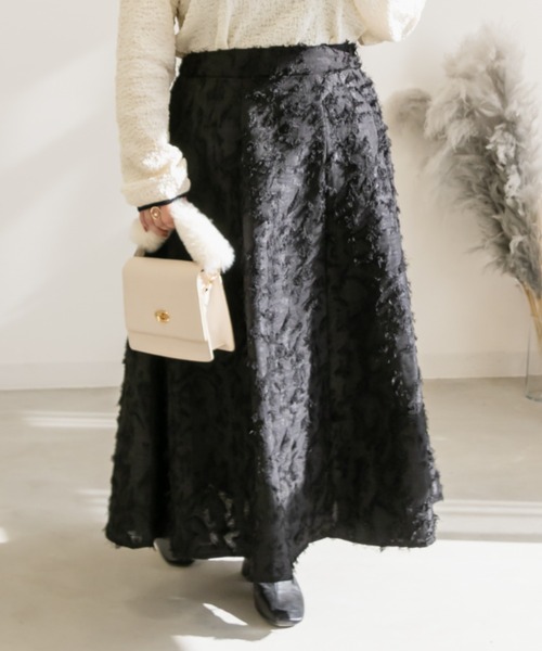 CLETTE(クレット)の「フリンジジャガードスカート(スカート・レディース・ピンクベージュ/アイボリー/ブラック・4L/3L/LL)」の2枚目の写真