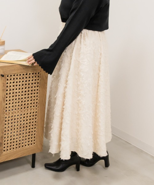 CLETTE(クレット)の「フリンジジャガードスカート(スカート・レディース・ピンクベージュ/アイボリー/ブラック・4L/3L/LL)」の7枚目の写真