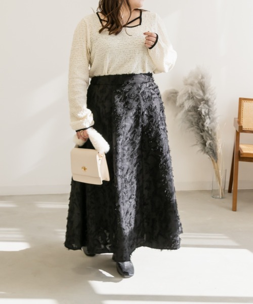 CLETTE(クレット)の「フリンジジャガードスカート(スカート・レディース・ピンクベージュ/アイボリー/ブラック・4L/3L/LL)」の9枚目の写真