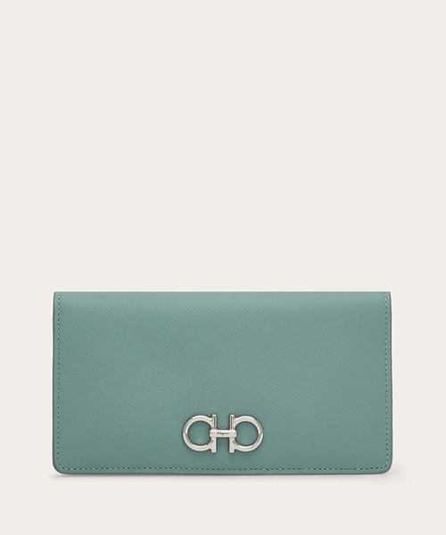 日本限定 **Ferragamo** 大人気♪ ヴァラ・リボン 二つ折り財布 日本限定 **Ferragamo** 大人気♪ ヴァラ・リボン 二つ折り財布