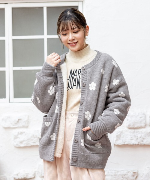 MARY QUANT（マリークワント）の「4ペタルデイジー裏ボア カーディガン