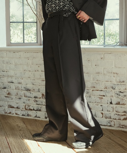 CASPER JOHN（キャスパージョン）の「Straight slacks/ストレートスラックス（スラックス・メンズ・ベージュ/ブラウン/ブラック/ダークブラウン/チャコールグレー/ネイビー/ベージュ系その他/ブラック系その他・LARGE/MEDIUM/SMALL/X-SMALL）」の20枚目の写真