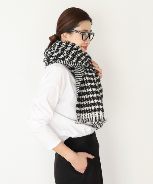 Montaluly（モンタルリー）の「【Montaluly】幾何学模様ストール-HOUNDS TOOTH STALL（ストール/ショール・レディース・ブラック・FREE）」の3枚目の写真