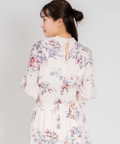 Noela（ノエラ）の「ティアードフラワーワンピース（ワンピース