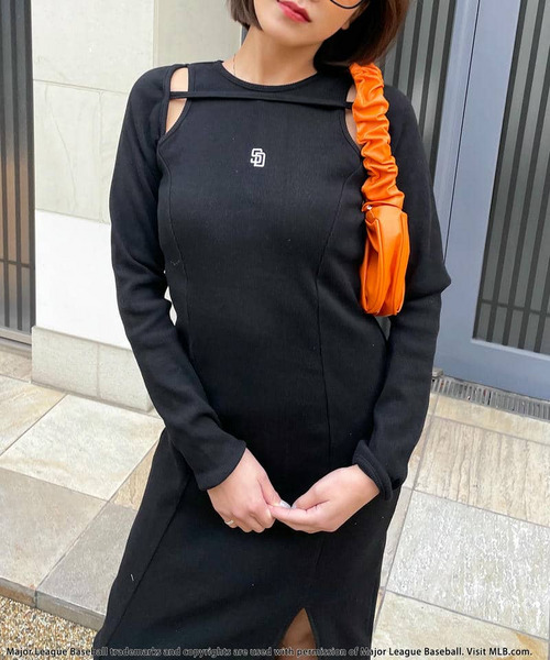 BACK TO THE FIELD（バック トゥー ザ フィールド）の「【MLB】アームカッティングスリットロングワンピース（ワンピース・レディース・ブラック/グレー/ブルー・FREE）」の11枚目の写真